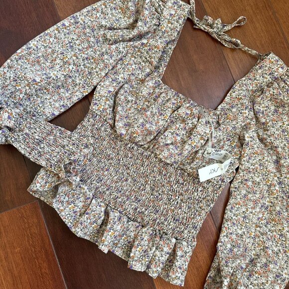 NWT She + Sky Square Neck Floral Long Sleeve Cropped Blouse Size Small - Picture 1 of 7